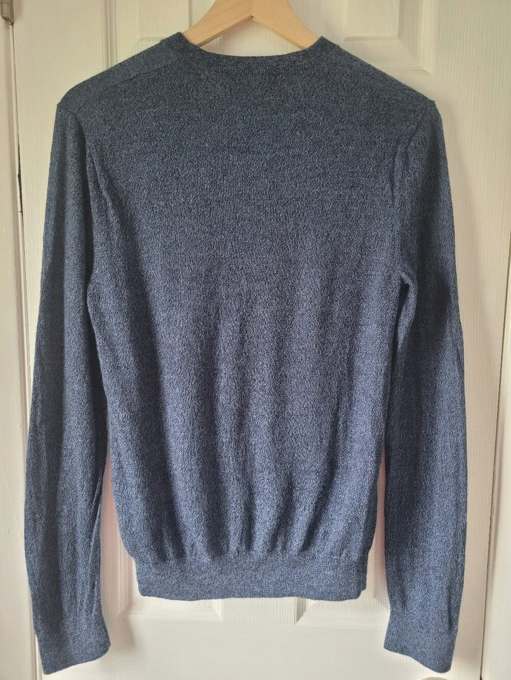 Banana Republic 100% Merino Wool V-Neck Sweater Men's Small Heather Navy Blue